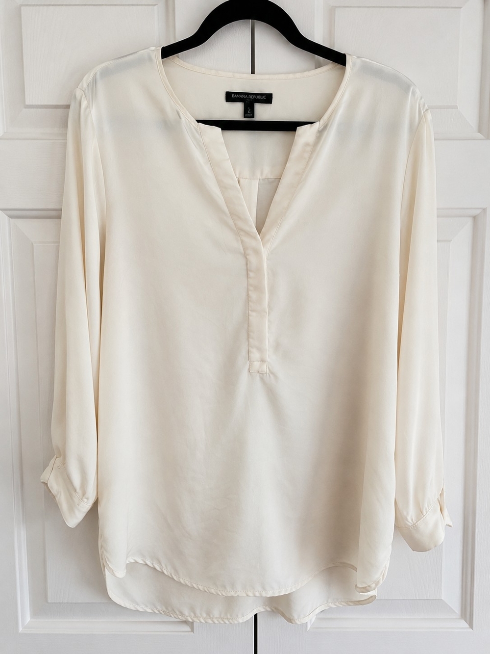Banana Republic Cream Split Neck Blouse L | Business Casual Office Top
